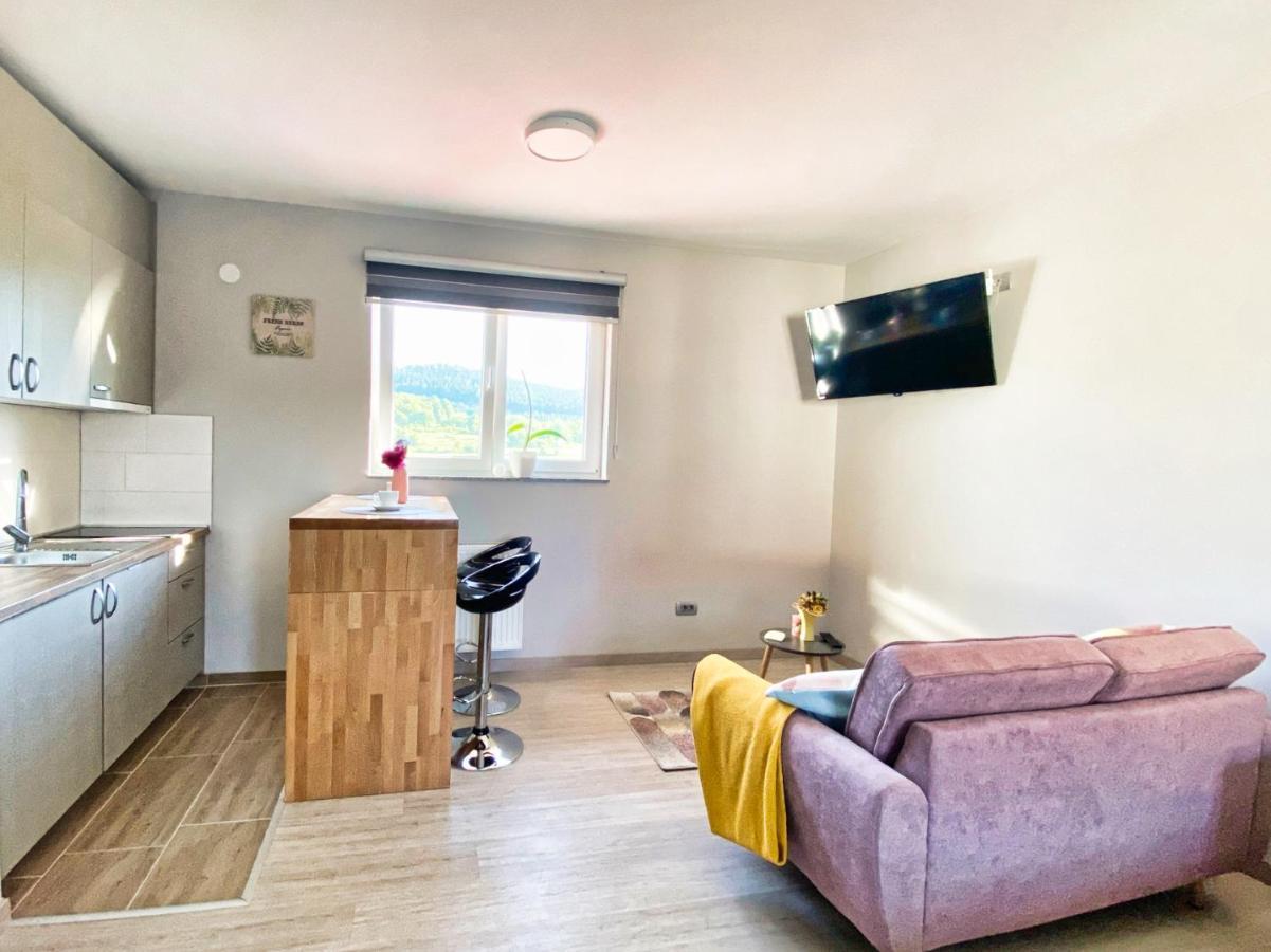 Apartmani Fenestra โอโทชาส ภายนอก รูปภาพ